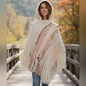 martine gruber vintage 100 pure virgin wool Hand woven poncho with hood fringes